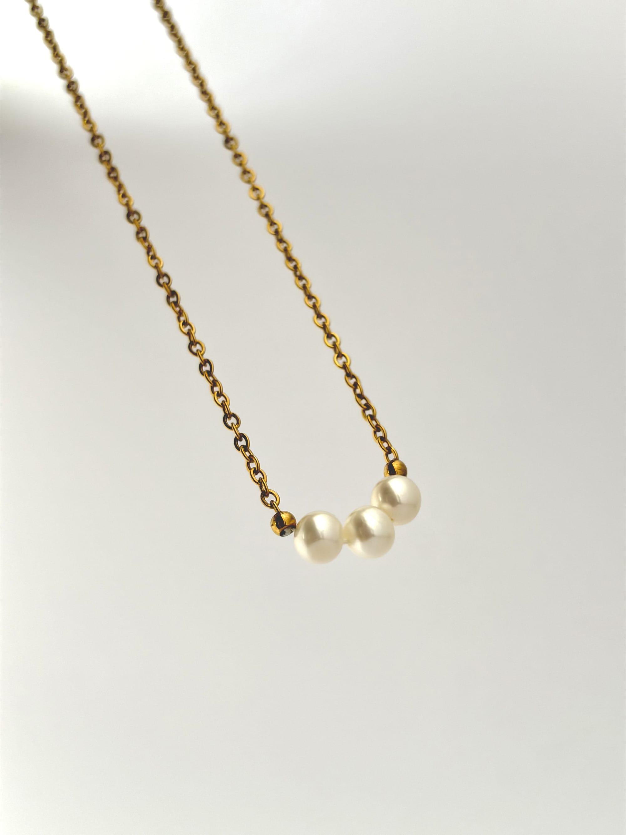 3-Pearl Bar Necklace