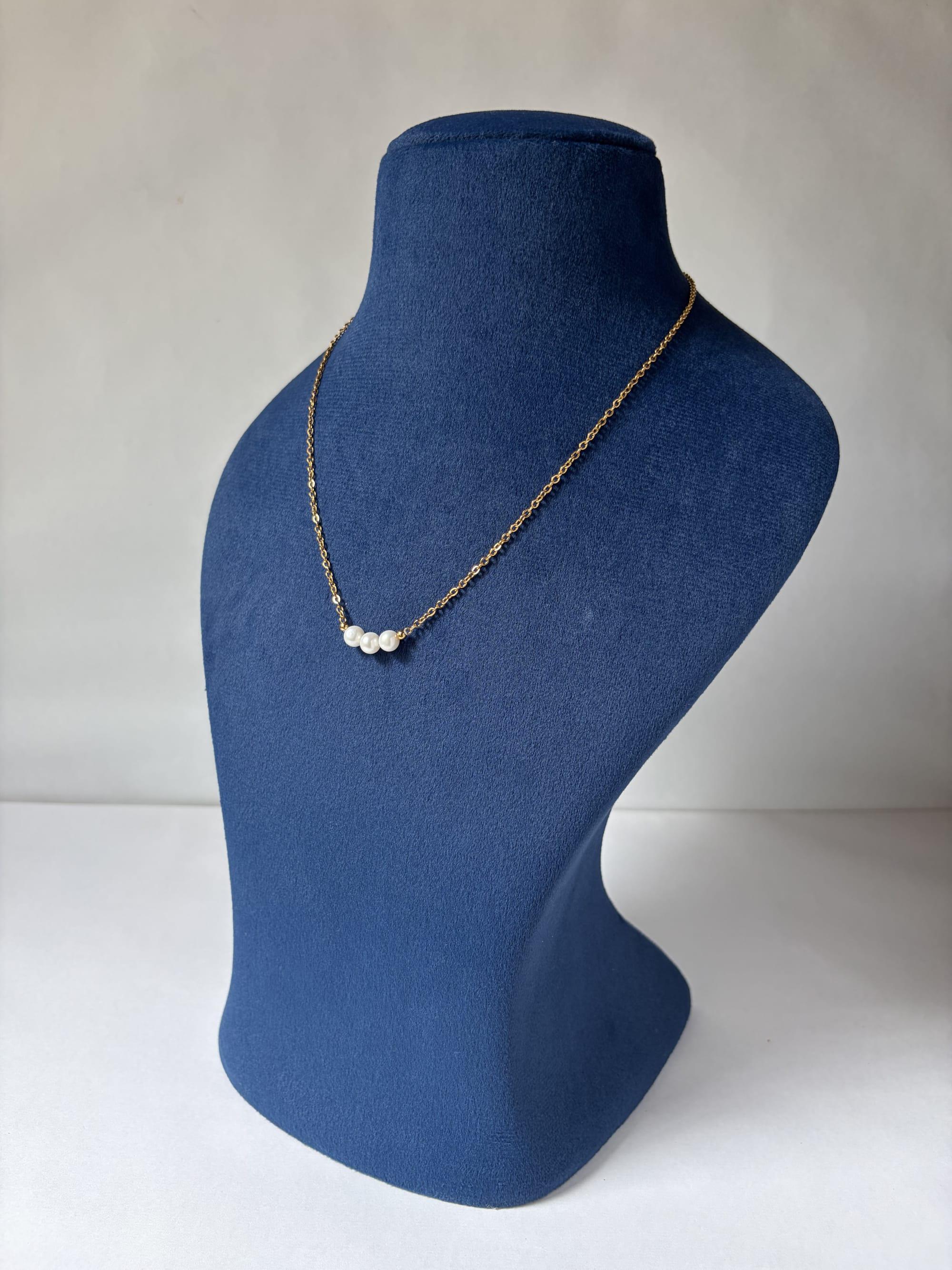 3-Pearl Bar Necklace - image 2