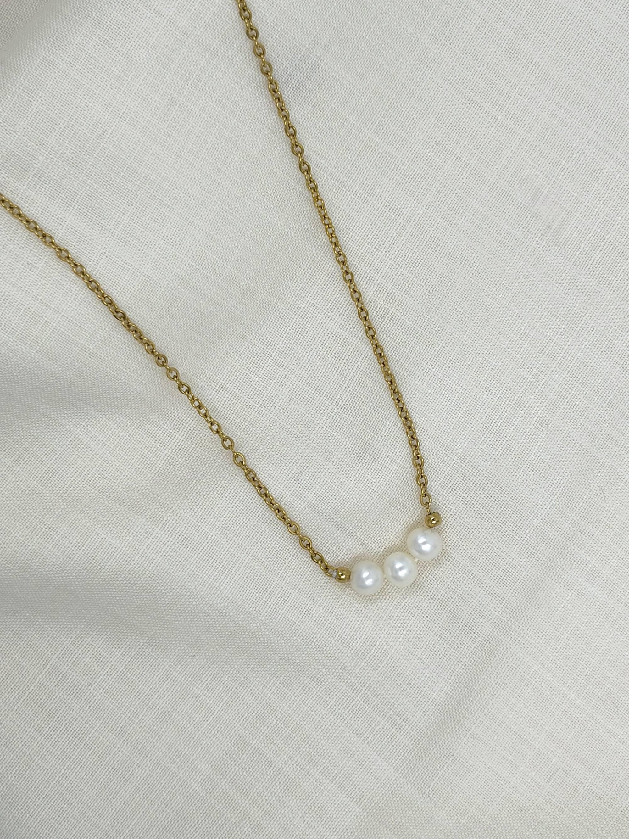3-Pearl Bar Necklace - image 6