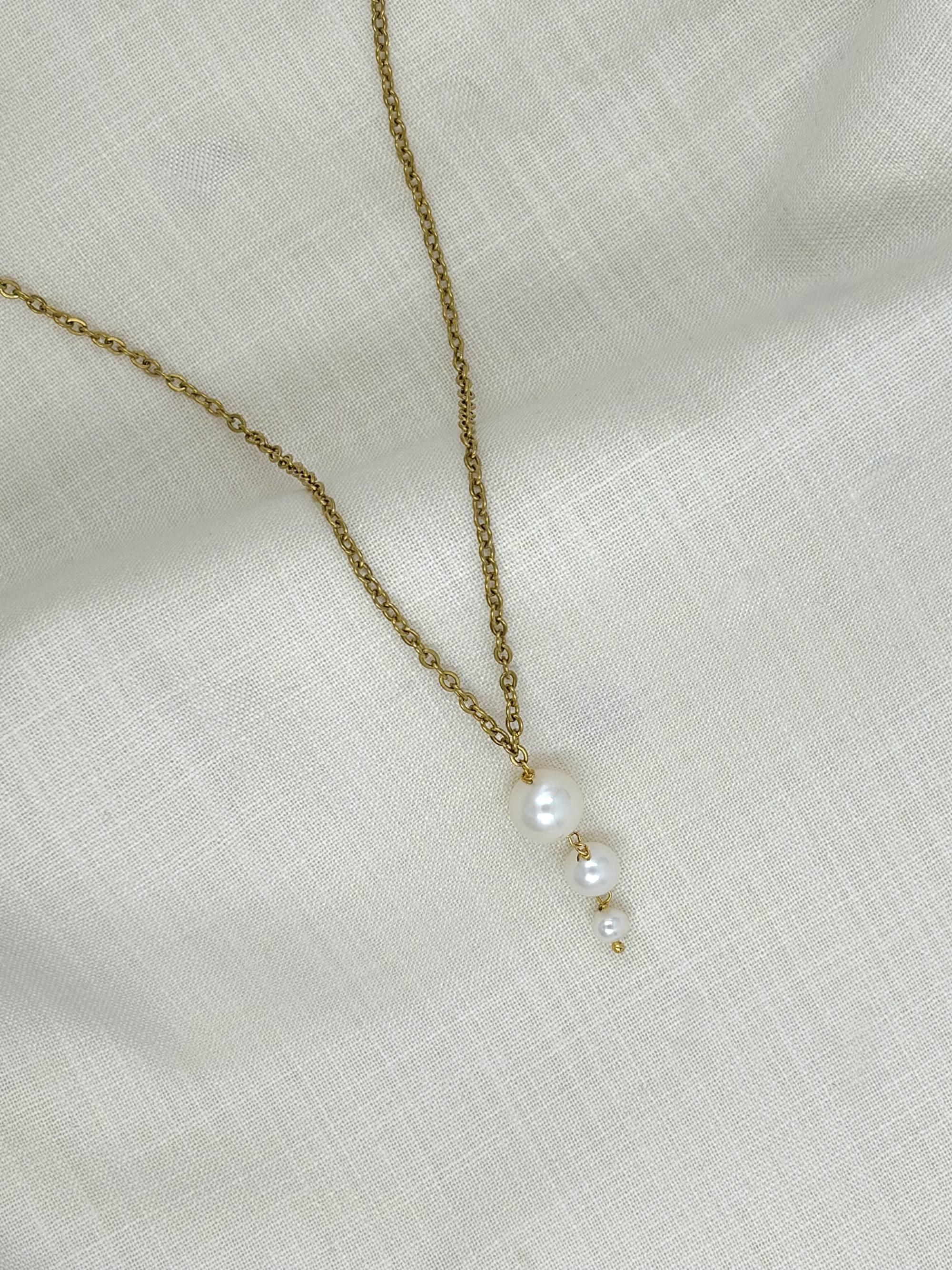 3-Pearl drop Necklace - image 6