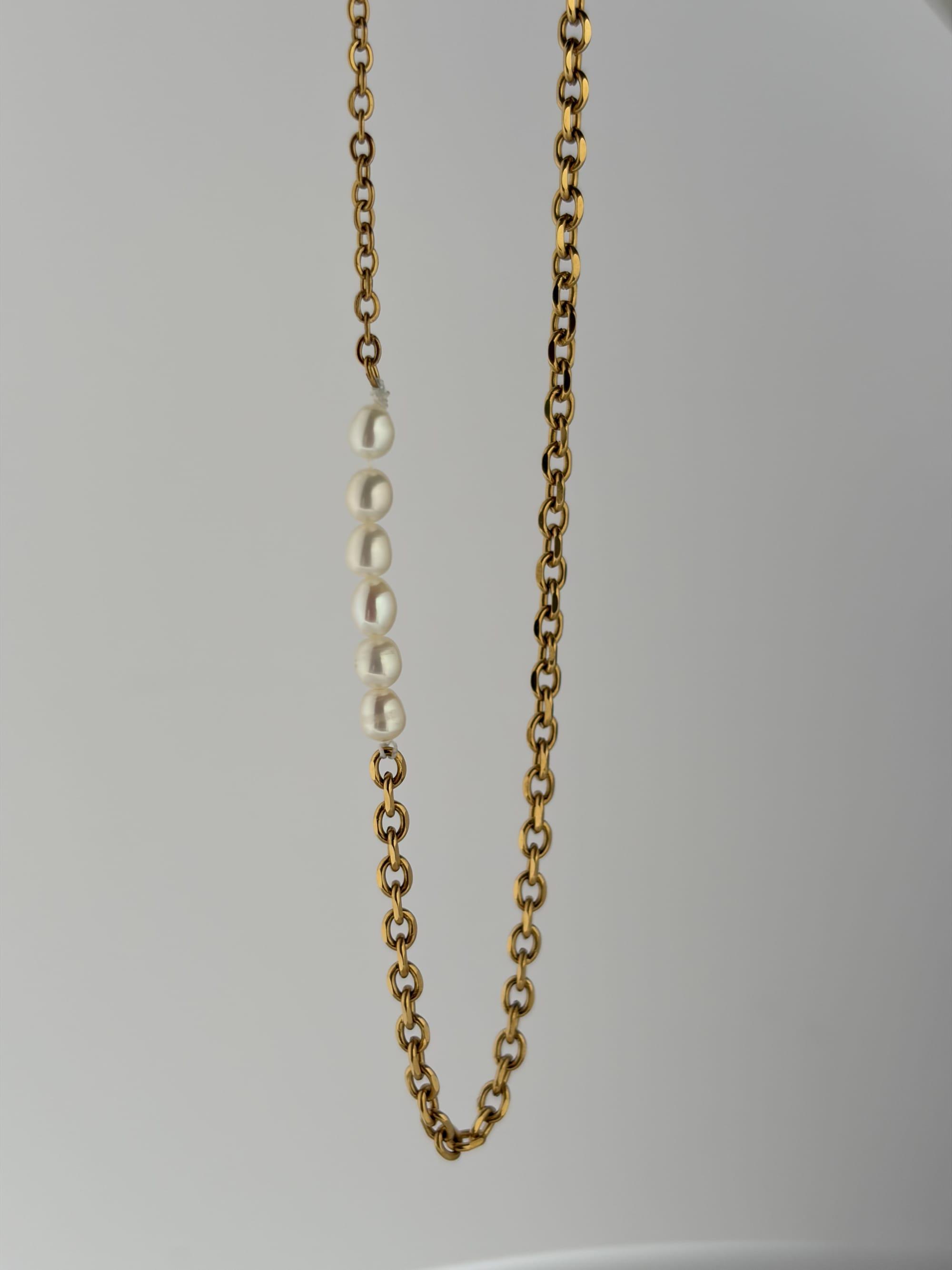 Asymmetric pearl necklace - image 4