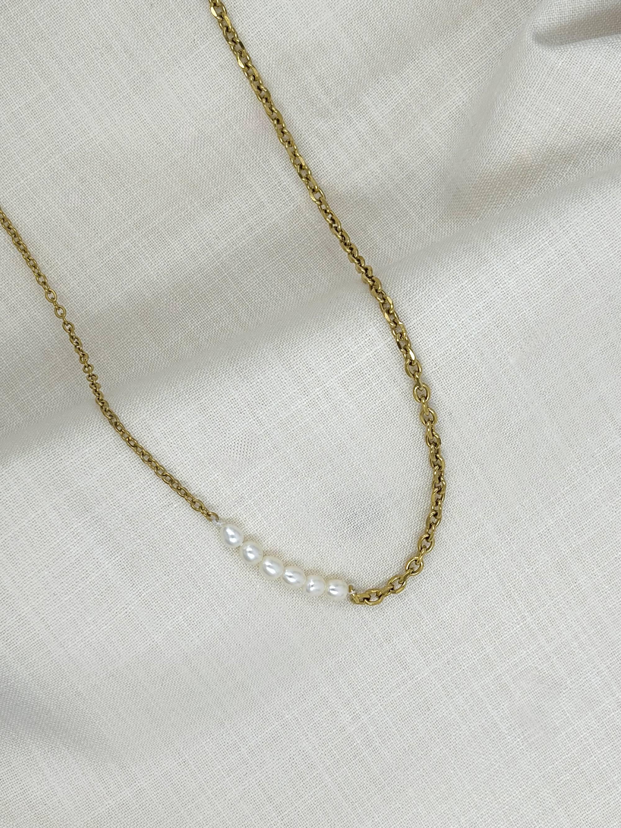 Asymmetric pearl necklace - image 6