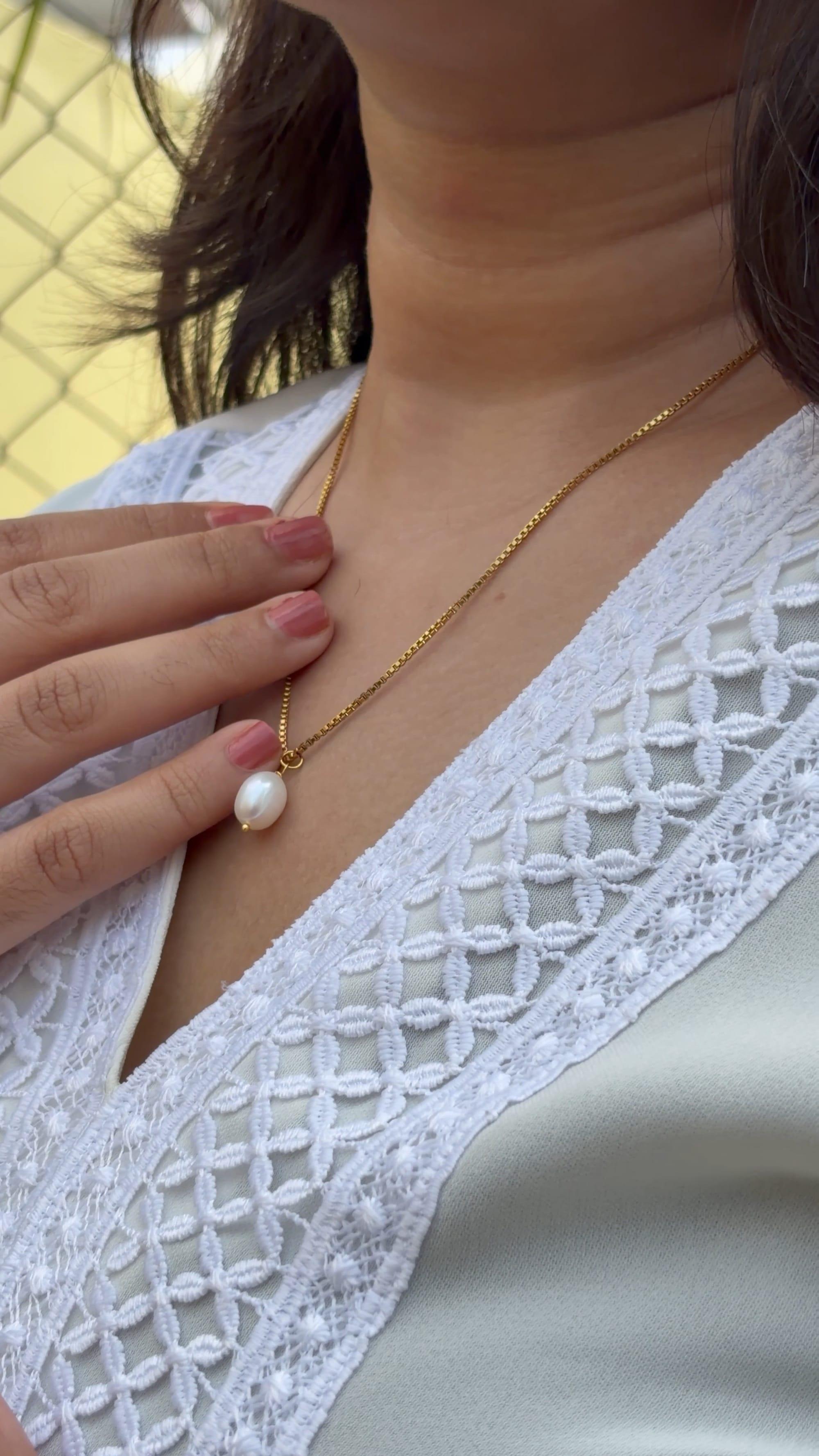 Classic pearl pendant - image 4