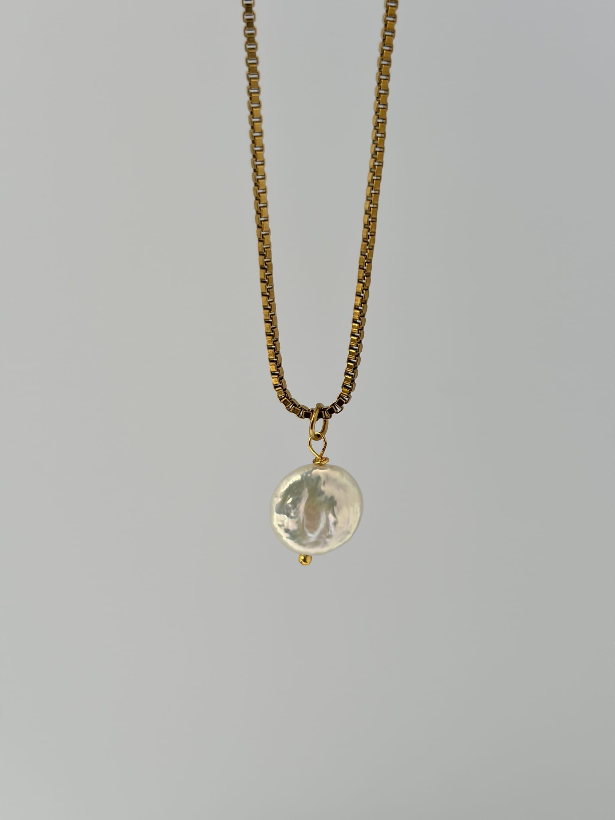 Coin pearl pendant - image 4