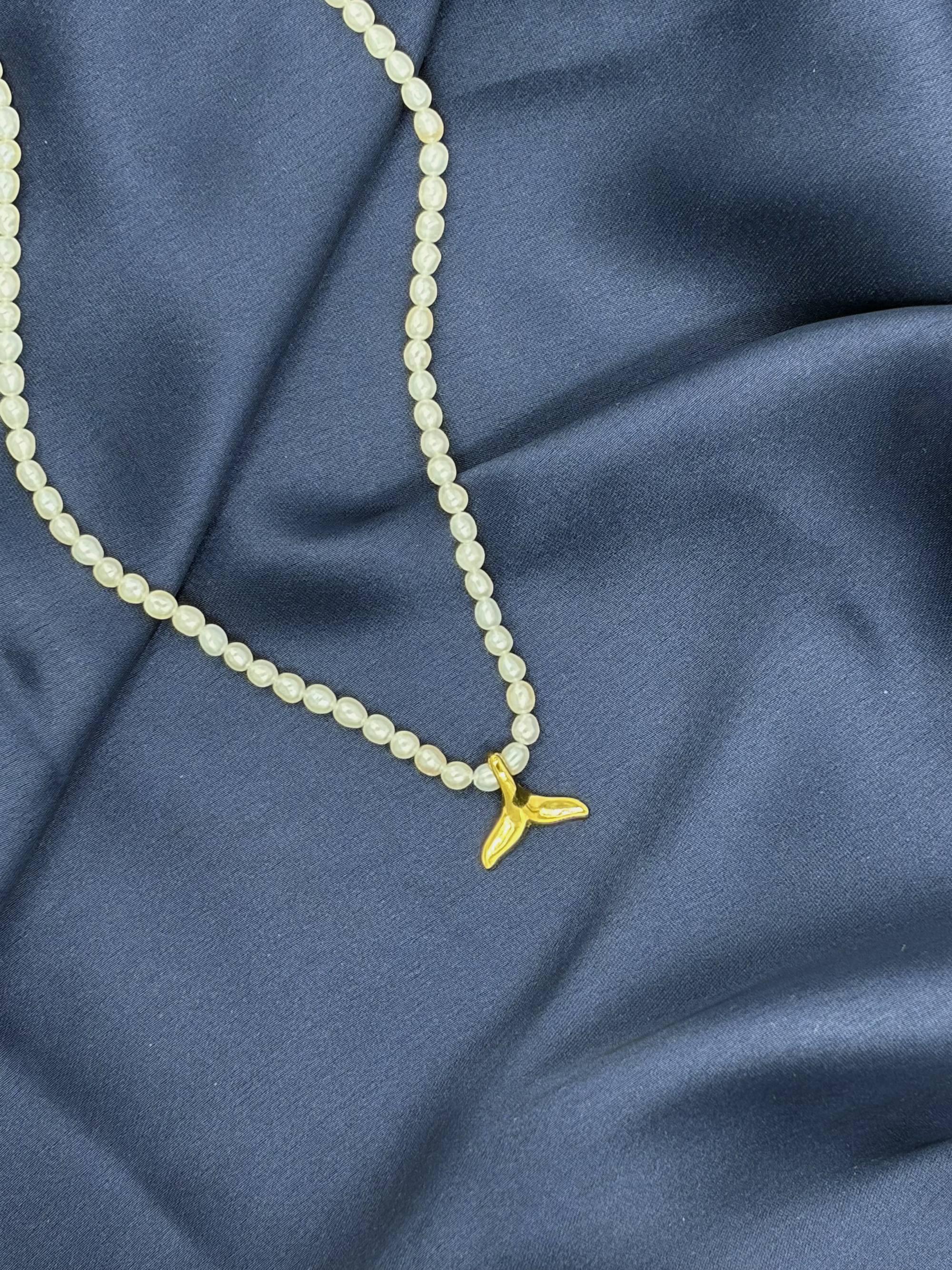 Fish tail pearl necklace - image 6