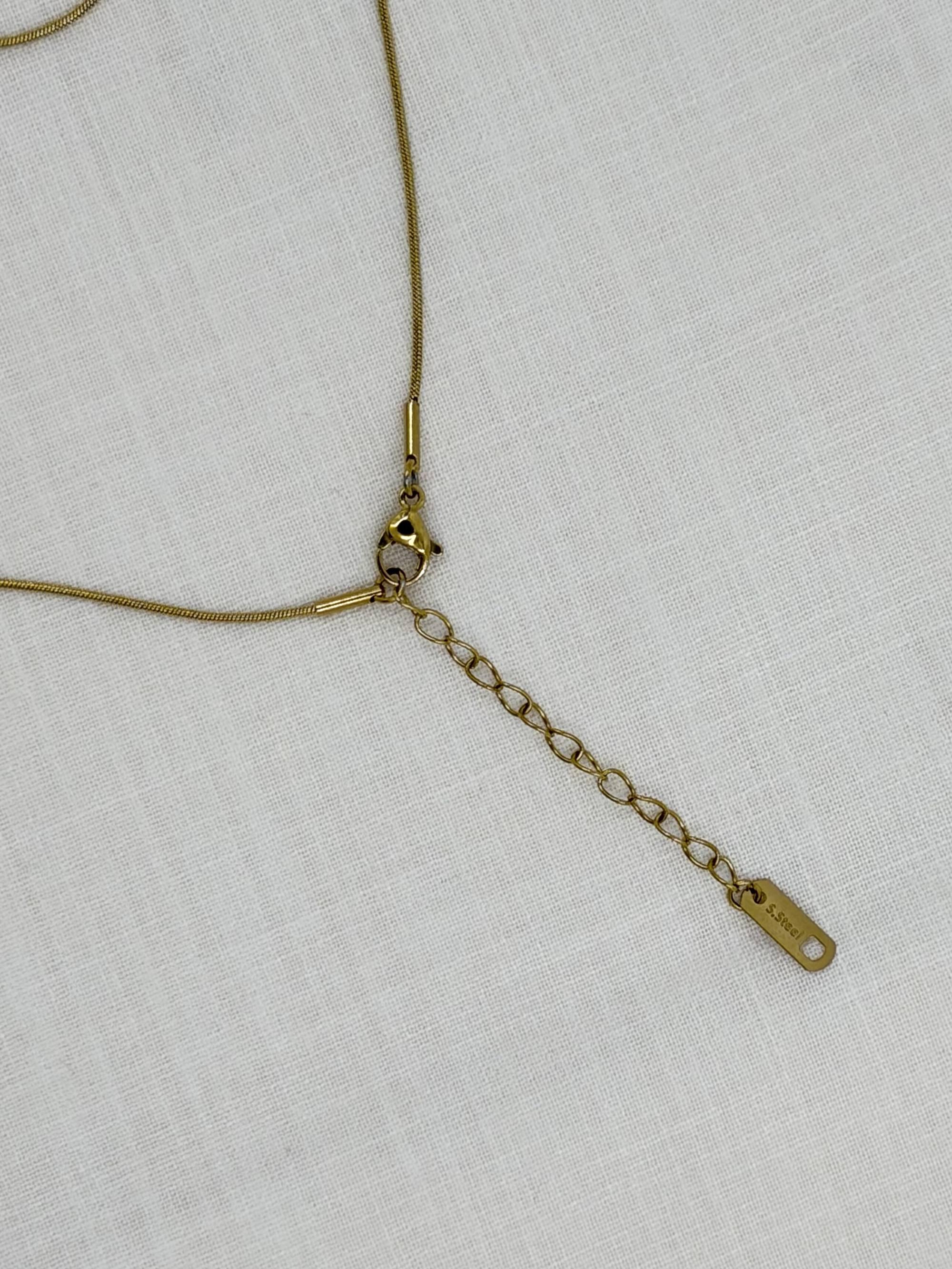 Fish tail pendant snake chain - image 6