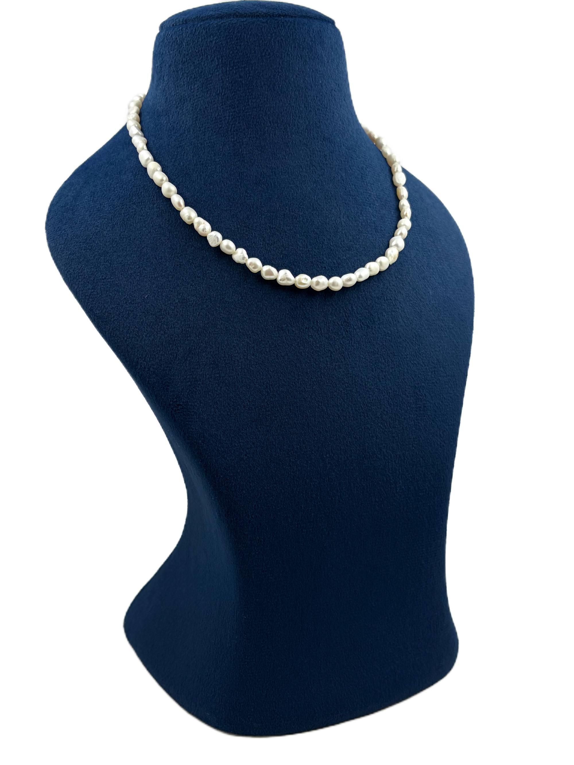 The classic white pearl necklace - image 2