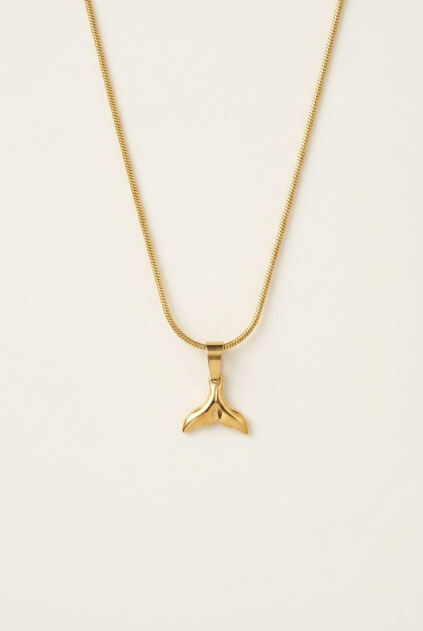 Fish tail pendant snake chain